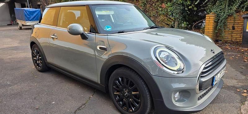 Grau Gebraucht 2019 Mini ONE Kleinwagen | 12.400 € (Fairer Preis) - Bild 1/4