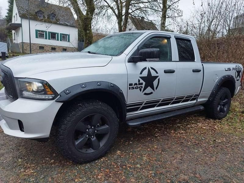 Silber Gebraucht 2019 Dodge Ram Abholung | 35.500 € (Superpreis) - Bild 1/4