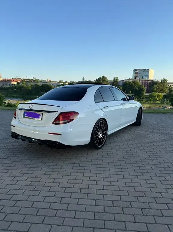 Gebraucht Mercedes E43 AMG AMG 401 PS (294 kW) 2018 Weiß Limousine