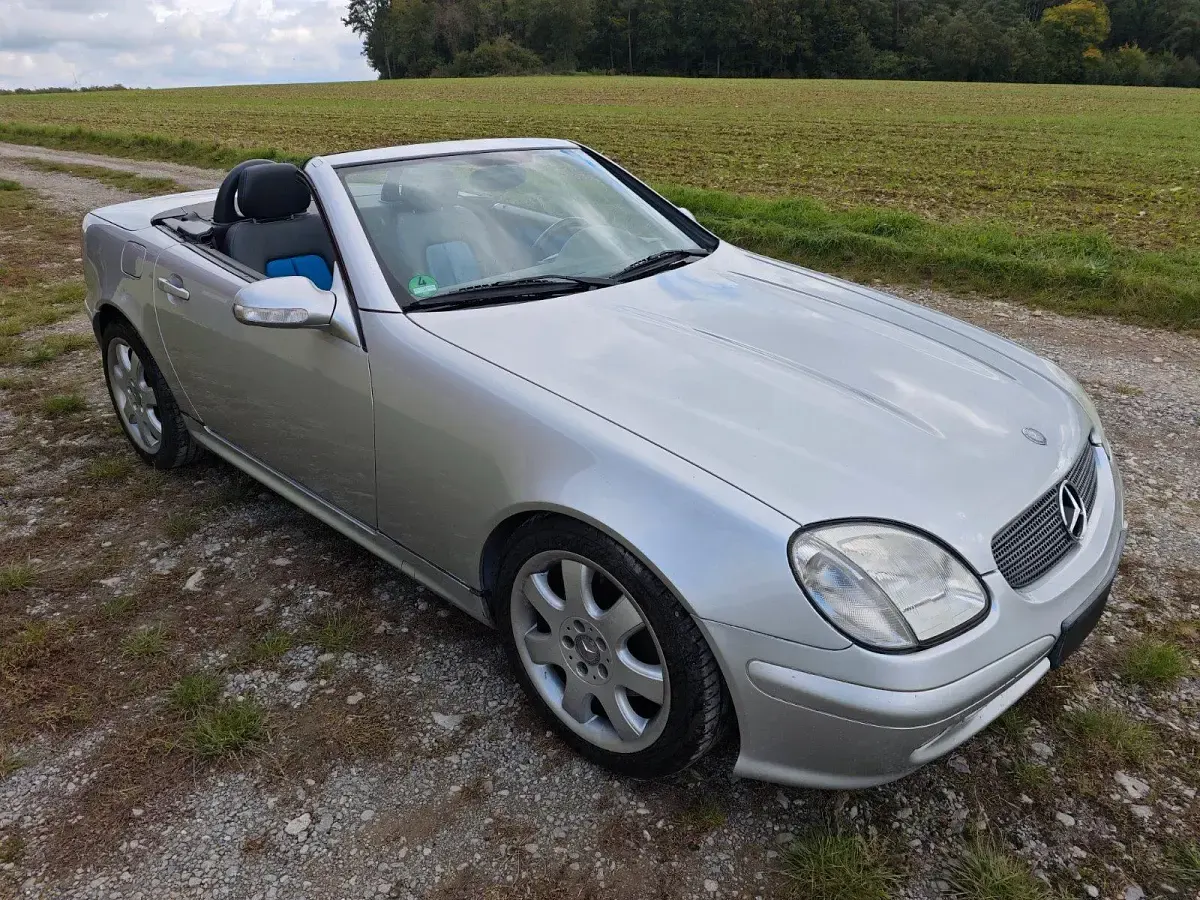 Gebraucht Mercedes SLK320 218 PS (160 kW) 2000 Silber Cabrio