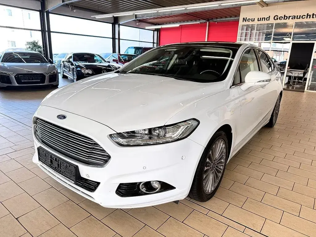 Gebraucht Ford Mondeo Titanium 160 PS (117 kW) 2015 Weiß Limousine
