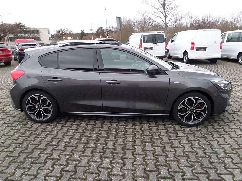 Gebraucht Ford Focus ST-Line X 150 PS (110 kW) 2021 Magneticgrau perleffekt Kleinwagen