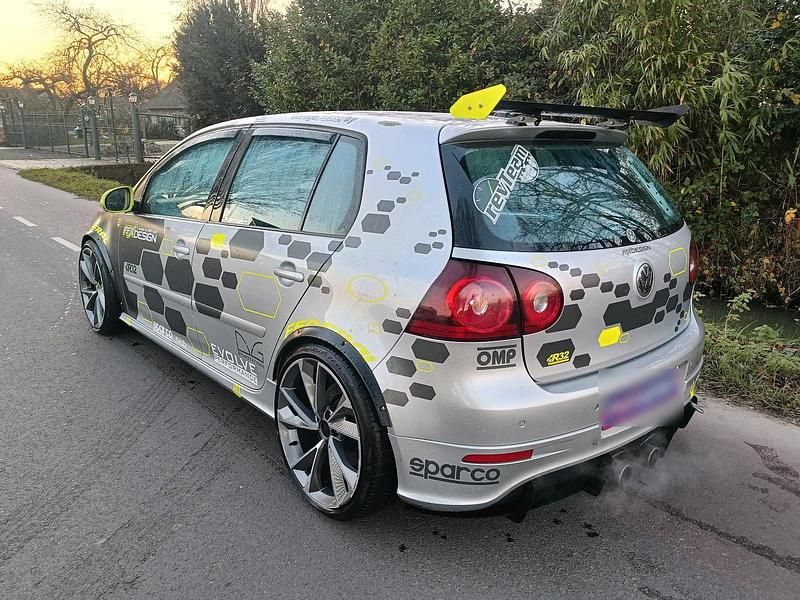 Gebraucht VW Golf V R 300 PS (220 kW) 2006 Silber Kleinwagen