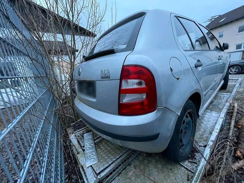 Second-hand Skoda Fabia 2004 Argintiu Berlinǎ