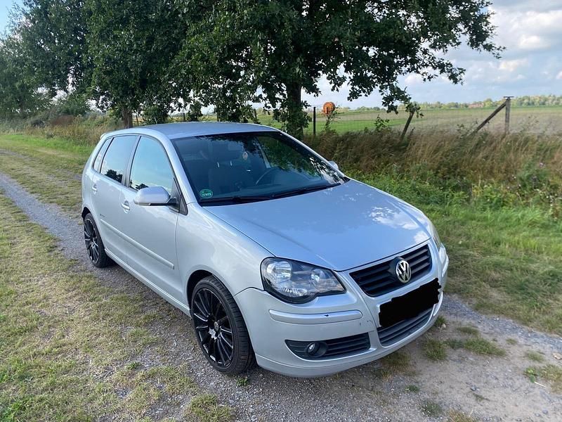 Silber Gebraucht 2009 VW Polo GT Limousine | 2.650 € (Guter Preis) - Bild 1/4