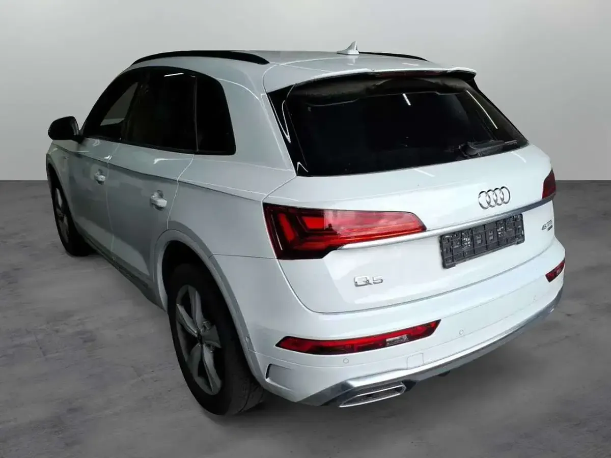 Gebraucht Audi Q5 S-Line 265 PS (194 kW) 2023 Gletscherweiß metallic SUV