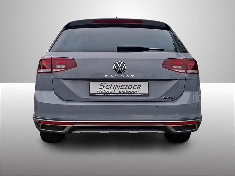 Gebraucht VW Passat Alltrack 200 PS (147 kW) 2022 Mondsteingrau 3.mi Kombi