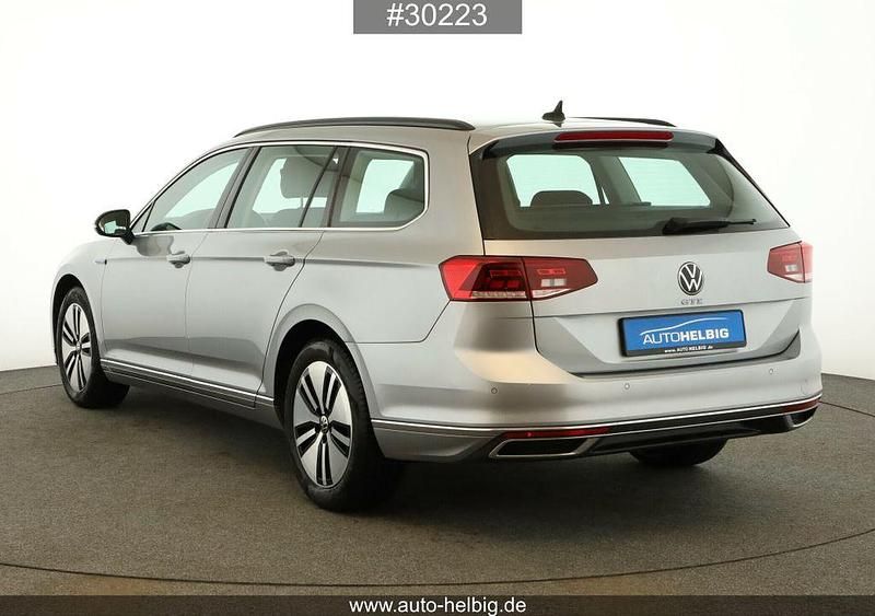 Gebraucht VW Passat GTE 218 PS (160 kW) 2021 Silber Kombi