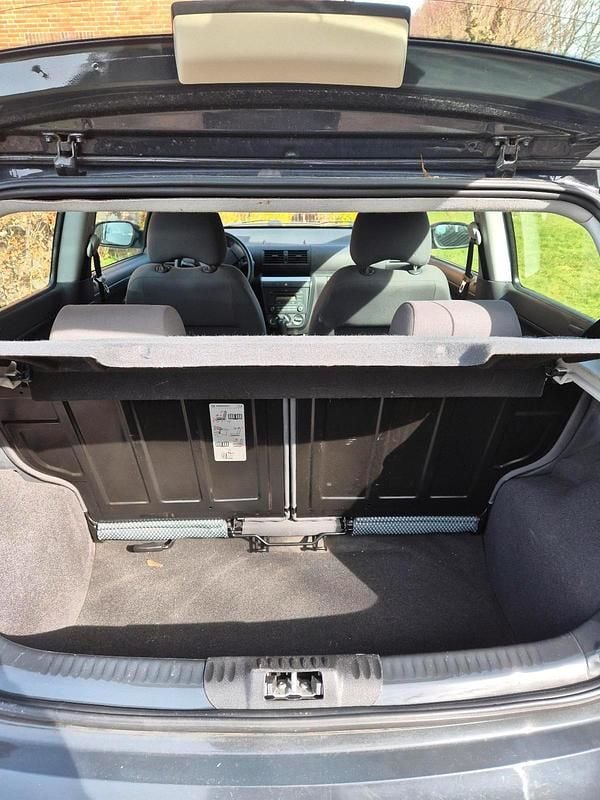 Gebraucht VW Fox 60 PS (44 kW) 2008 Schwarz Kleinwagen