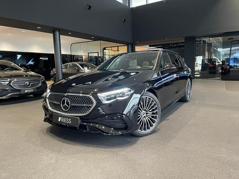 Gebraucht Mercedes E300 AMG 313 PS (230 kW) 2026 Metalliclack obsidianschwarz Kombi