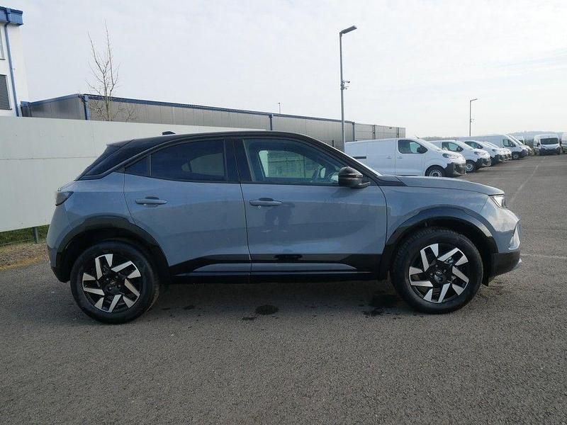 Neu Opel Mokka 131 PS (96 kW) 2026 Grau SUV