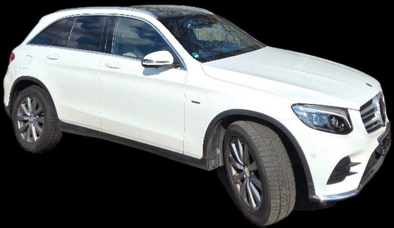 Weiß Gebraucht 2015 Mercedes GLC250 AMG SUV | 25.000 € (Fairer Preis) - Bild 1/4