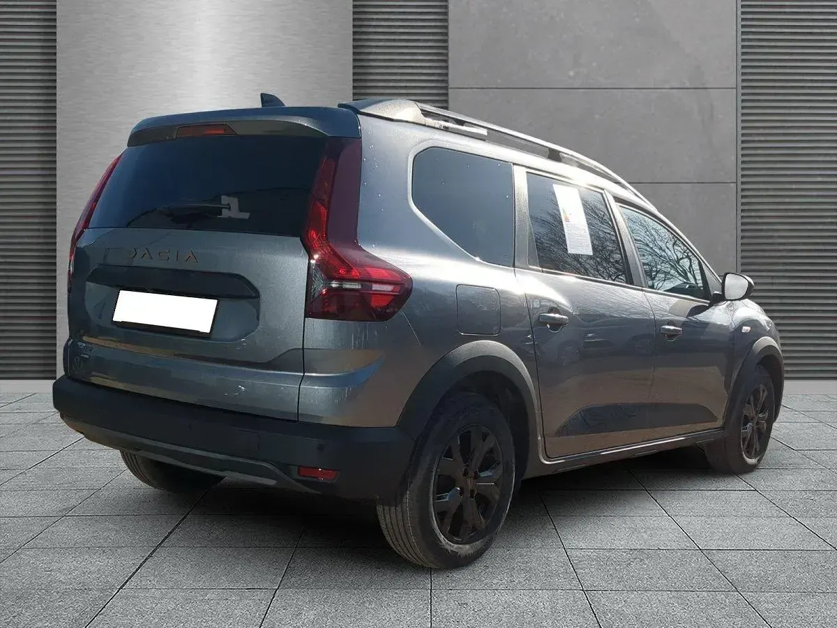 Neu Dacia Jogger Extreme 141 PS (103 kW) 2025 Dolomitgrau Van / Kleinbus
