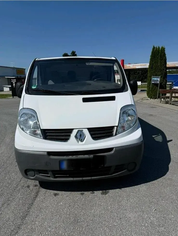Gebraucht Renault Trafic 90 PS (66 kW) 2010 Weiß Van / Kleinbus