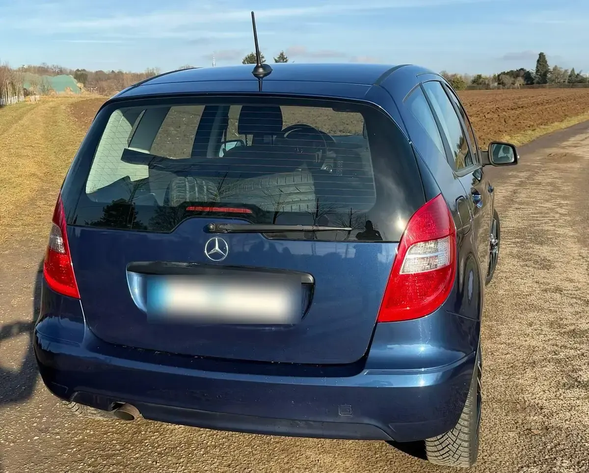 Gebraucht Mercedes A160 95 PS (69 kW) 2009 Blau Limousine