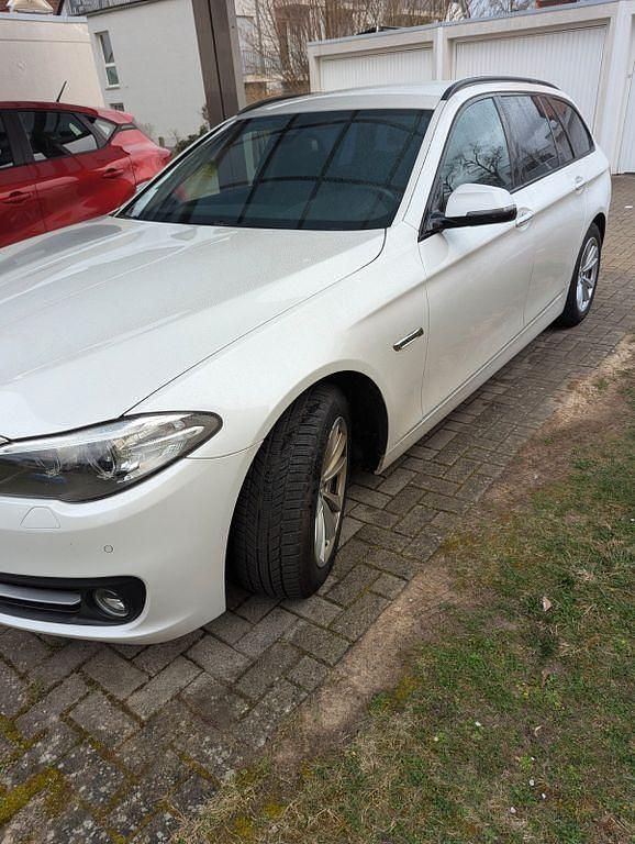 Gebraucht BMW 520 190 PS (139 kW) 2016 Weiß Kombi
