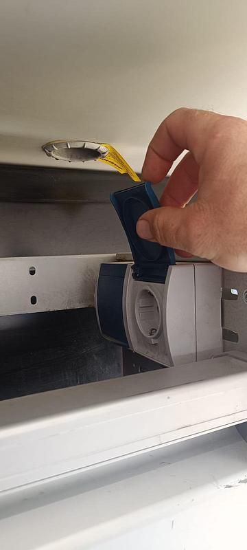 Gebraucht VW Transporter 102 PS (75 kW) 2019 Rot Van