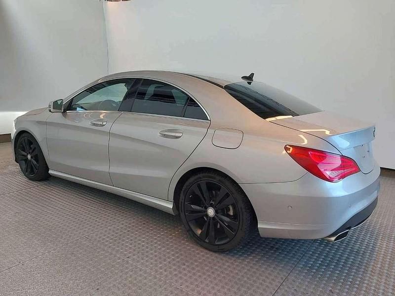Gebraucht Mercedes CLA180 122 PS (89 kW) 2016 Polarsilber Limousine