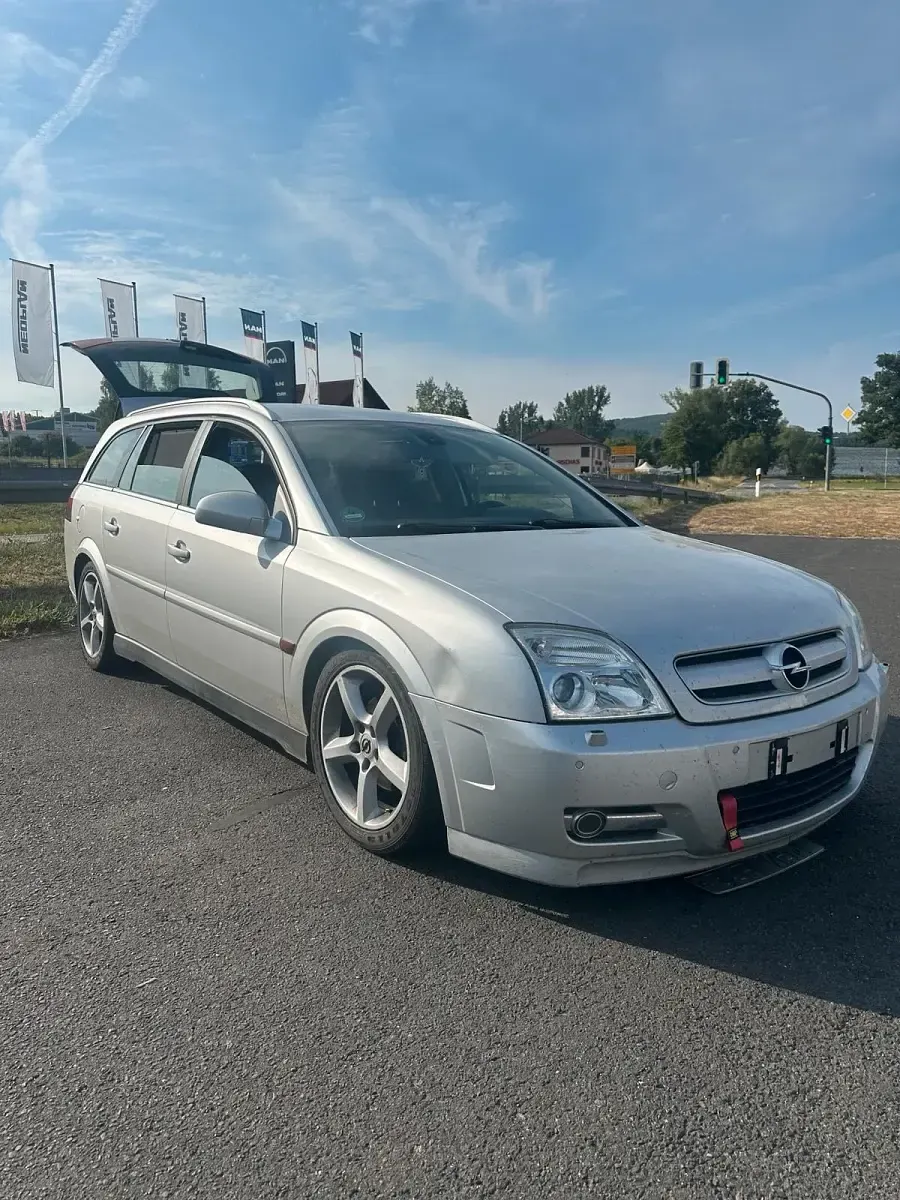 Gebraucht Opel Vectra 150 PS (110 kW) 2004 Silber Kombi