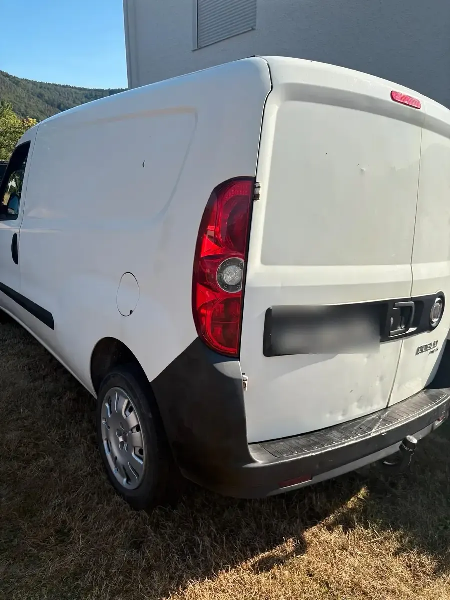 Gebraucht Fiat Doblò 100 PS (73 kW) 2011 Weiß Van / Kleinbus