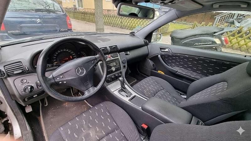 Gebraucht Mercedes 200 163 PS (119 kW) 2002 Grau