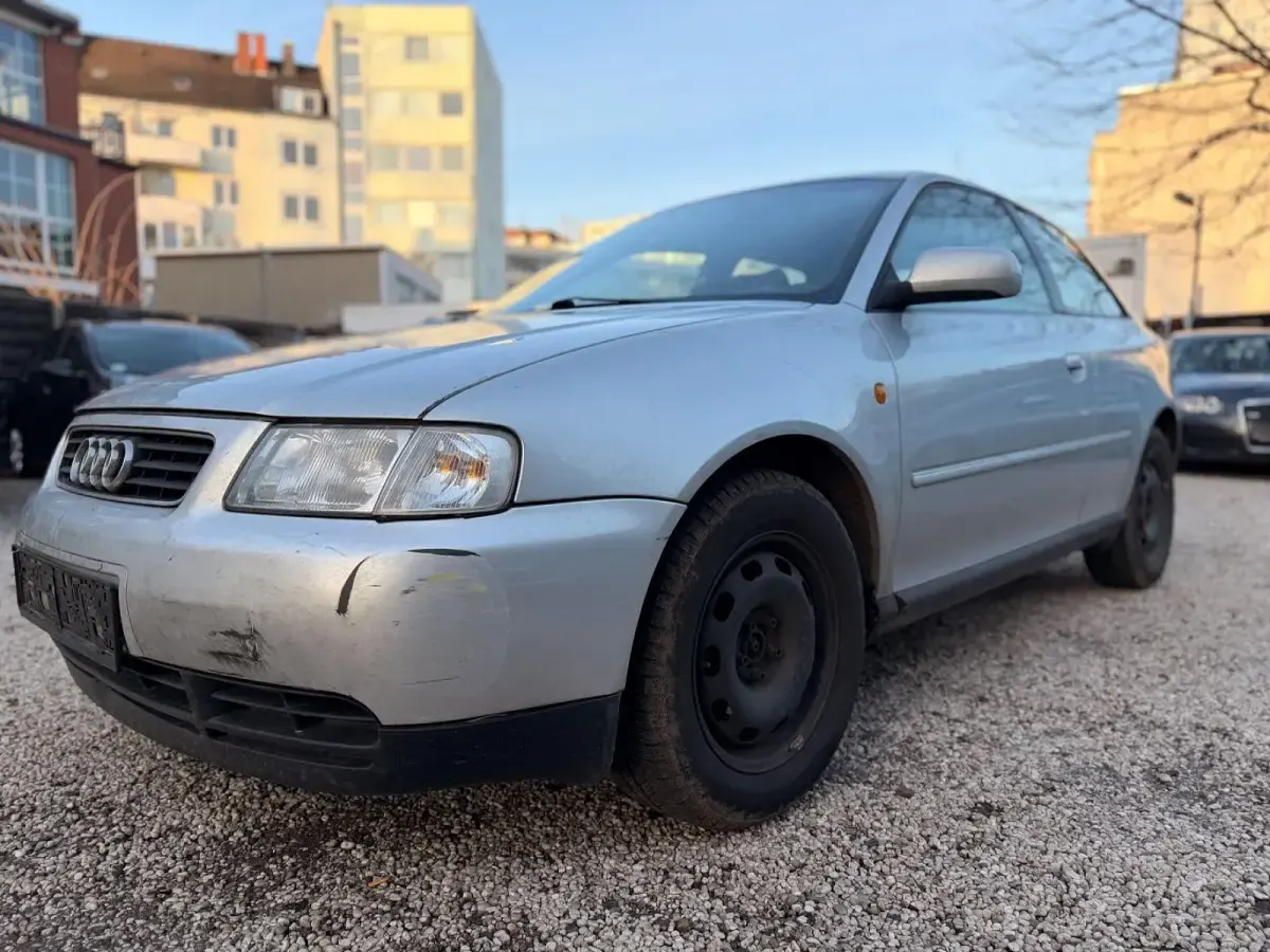 Gebraucht Audi A3 Ambiente 101 PS (74 kW) 2000 Silber Kleinwagen