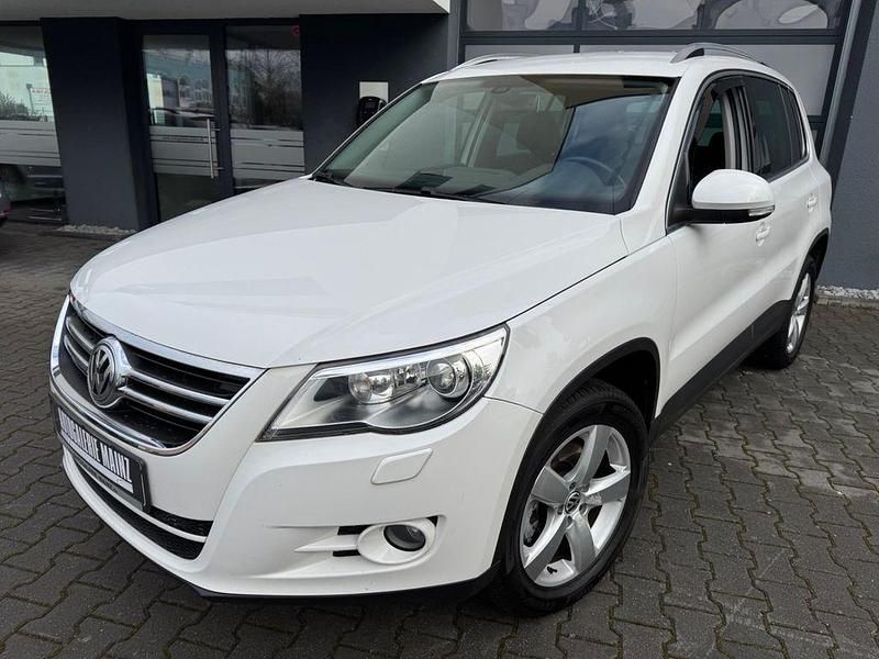 Weiß Gebraucht 2010 VW Tiguan Sportline SUV | 7.990 € (Guter Preis) - Bild 1/4
