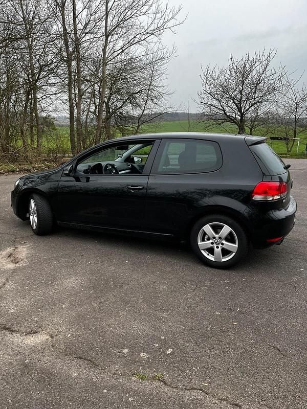 Gebraucht VW Golf VI 122 PS (89 kW) 2011 Schwarz Kleinwagen