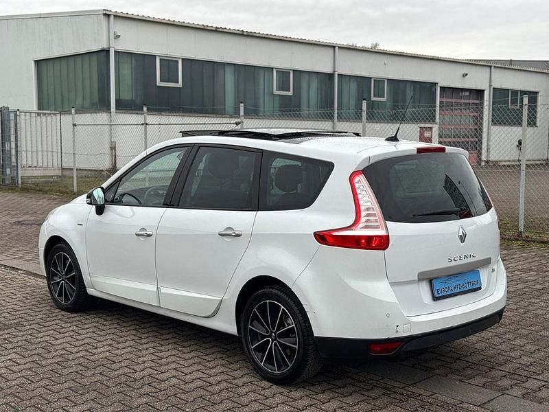 Gebraucht Renault Scénic III Bose Edition 150 PS (110 kW) 2011 Weiß Van / Kleinbus