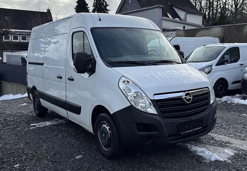 Gebraucht Opel Movano 131 PS (96 kW) 2018 Weiß Van / Kleinbus