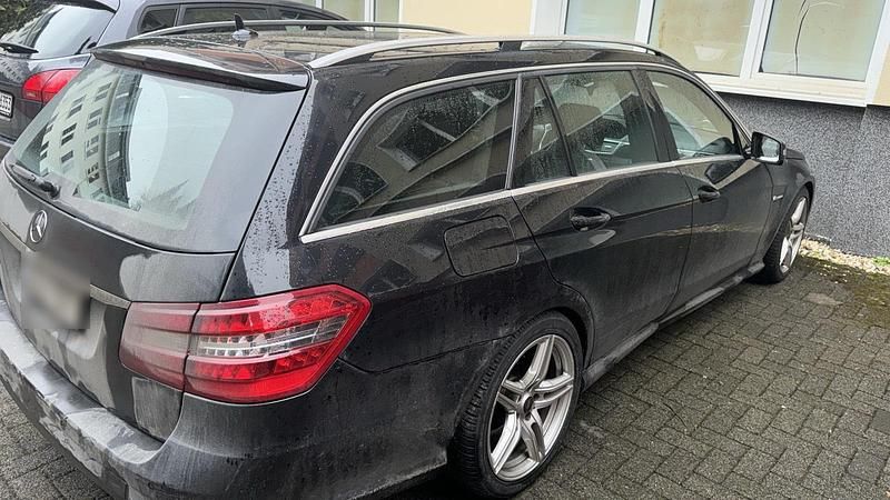 Gebraucht Mercedes E350 AMG 231 PS (169 kW) 2010 Schwarz Kombi