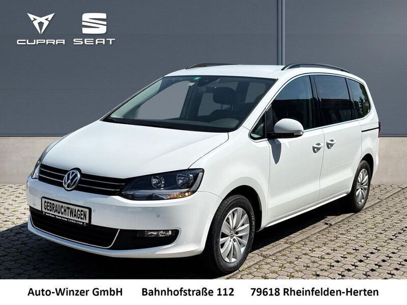 Gebraucht VW Sharan Comfortline 150 PS (110 kW) 2019 Weiß Van / Kleinbus