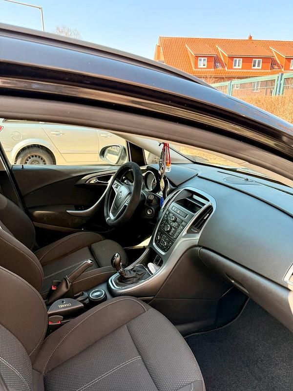 Gebraucht Opel Astra 110 PS (80 kW) 2012 Kombi