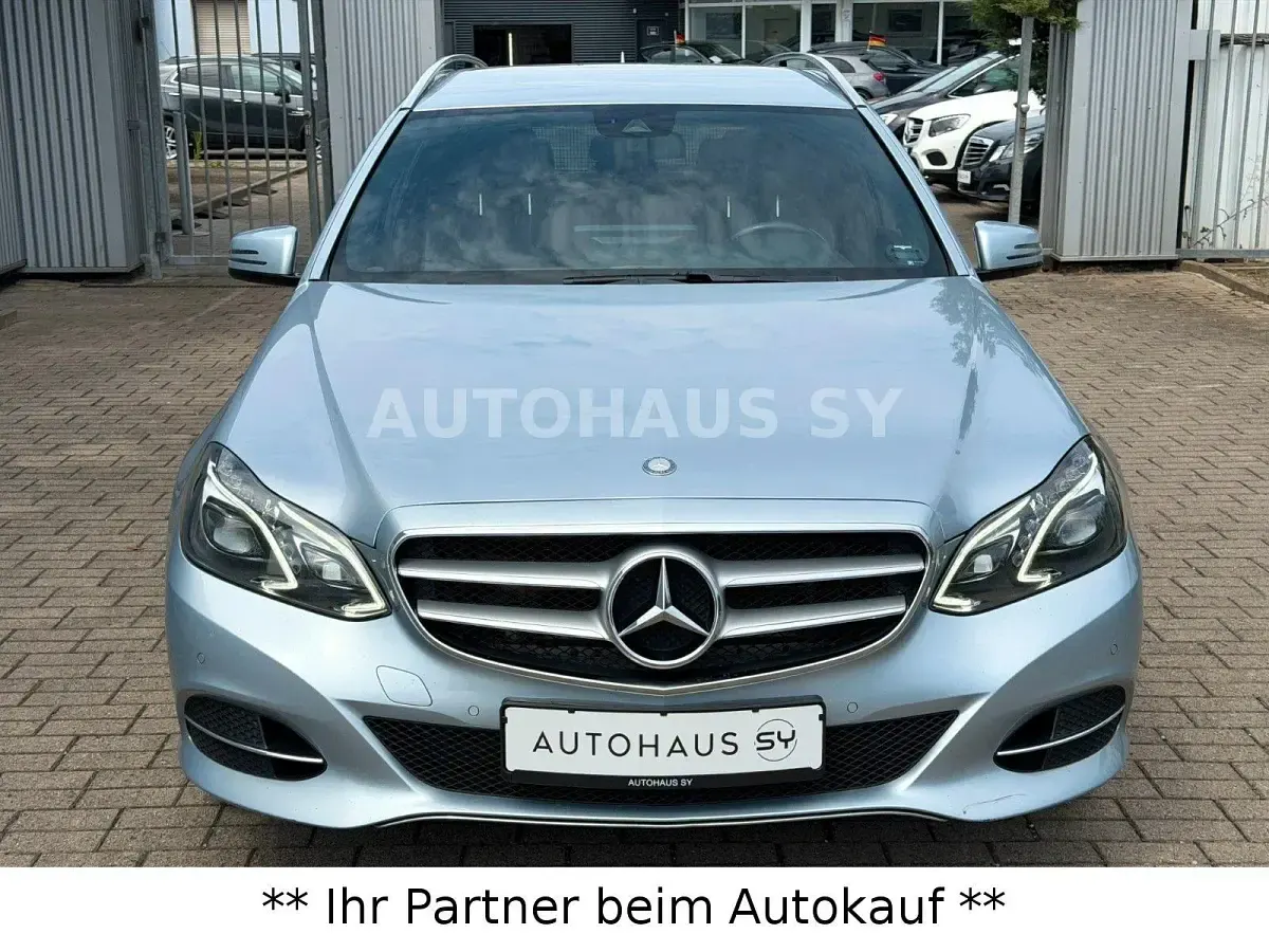 Gebraucht Mercedes E220 170 PS (125 kW) 2015 Silber Kombi