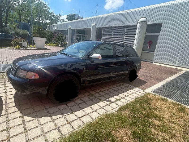 Blau Gebraucht 1998 Audi A4 Kombi | 1.650 € (Fairer Preis) - Bild 1/4