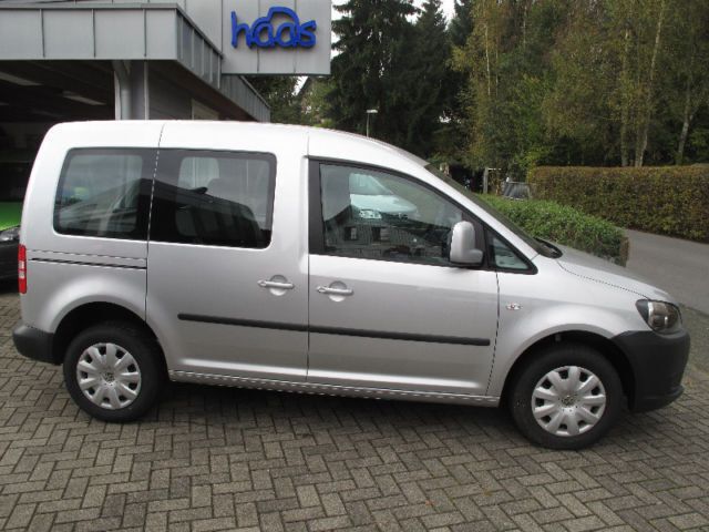 Gebraucht VW Caddy 102 PS (75 kW) 2012 Silber metallic Van / Kleinbus