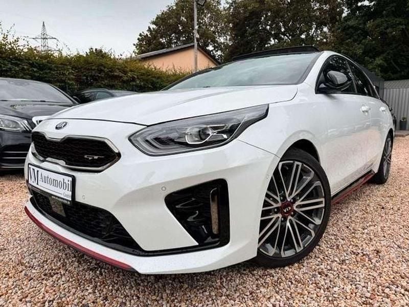 Weiß Gebraucht 2021 Kia Ceed GT Limousine | 20.390 € (Fairer Preis) - Bild 1/4