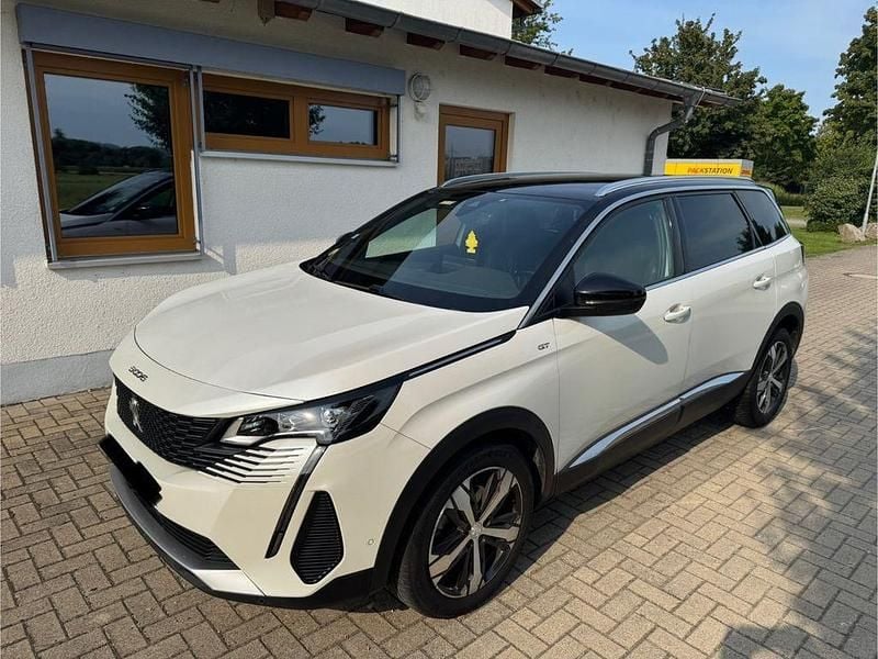 Weiß Gebraucht 2022 Peugeot 5008 GT Van / Kleinbus | 17.500 € (Guter Preis) - Bild 1/4