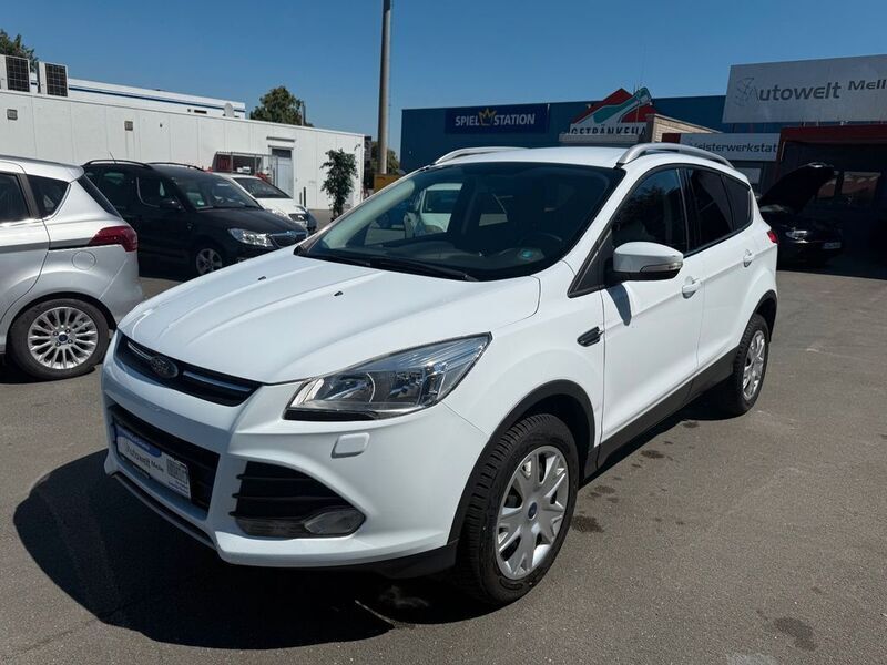 Weiß Gebraucht 2016 Ford Kuga Trend SUV | 10.690 € (Superpreis) - Bild 1/4