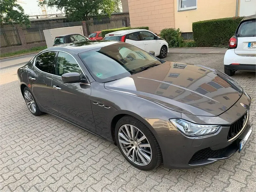 Gebraucht Maserati Ghibli 409 PS (300 kW) 2014 Grau Limousine