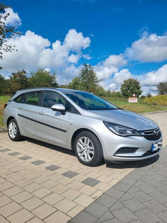 Silber Gebraucht 2019 Opel Astra Business Kombi | 8.900 € (Guter Preis) - Bild 1/4