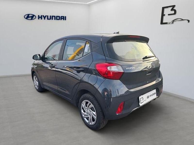 Gebraucht Hyundai i10 Select 63 PS (46 kW) 2024 Grau Kleinwagen