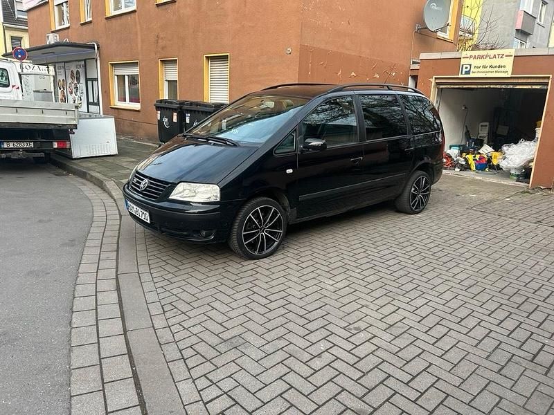 Gebraucht VW Sharan 204 PS (150 kW) 2002 Schwarz Van / Kleinbus