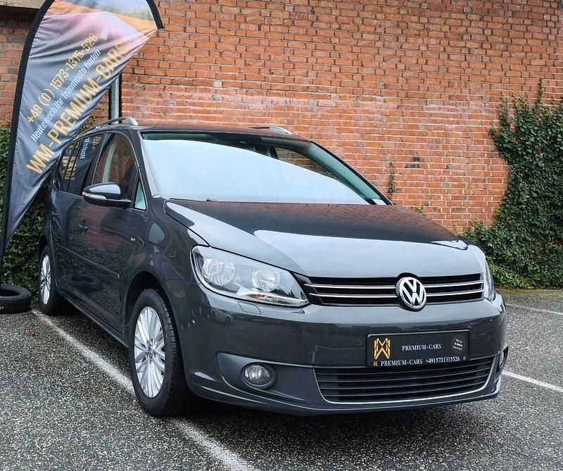 Gebraucht VW Touran Cup 105 PS (77 kW) 2015 Grau Van / Kleinbus