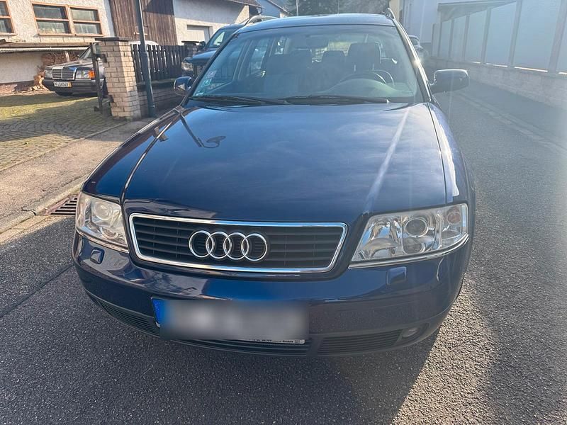 Blau Gebraucht 2000 Audi A6 Kombi | 1.700 € (Guter Preis) - Bild 1/4