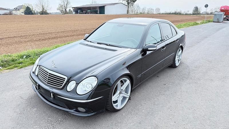 Gebraucht Mercedes E350 272 PS (200 kW) 2004 Schwarz Limousine