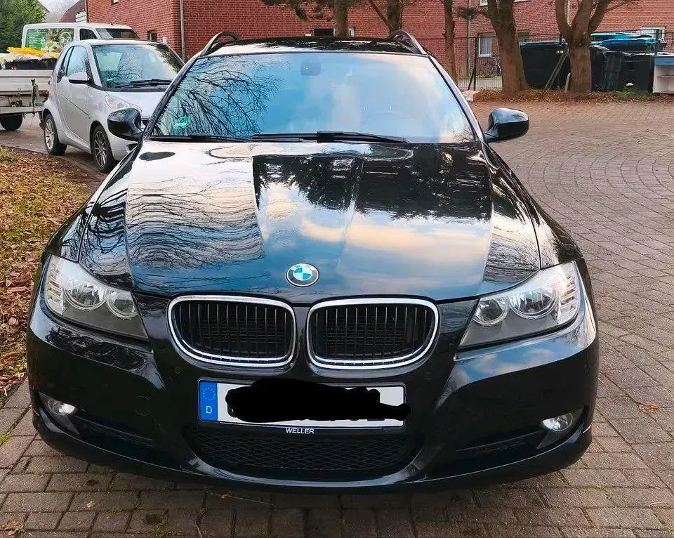 Gebraucht BMW 318 Efficient Dynamics 143 PS (105 kW) 2009 Schwarz Kombi