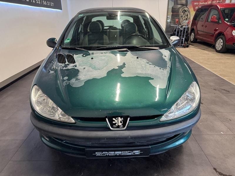 Gebraucht Peugeot 206 75 PS (55 kW) 2000 Grün Limousine