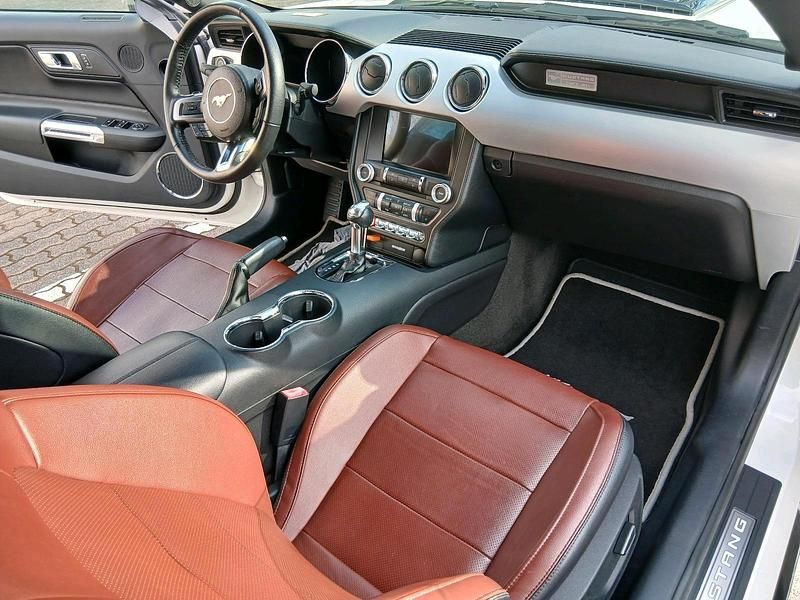 Gebraucht Ford Mustang 317 PS (233 kW) 2018 Weiß Limousine