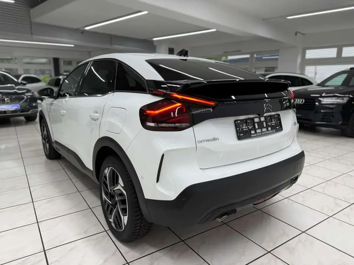 Gebraucht Citroën C4 Shine 131 PS (96 kW) 2023 Weiß SUV